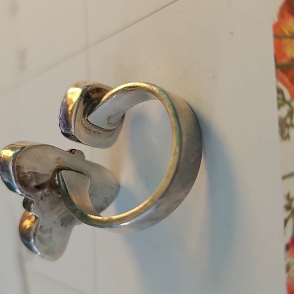 Ring - Picture 2 of 3